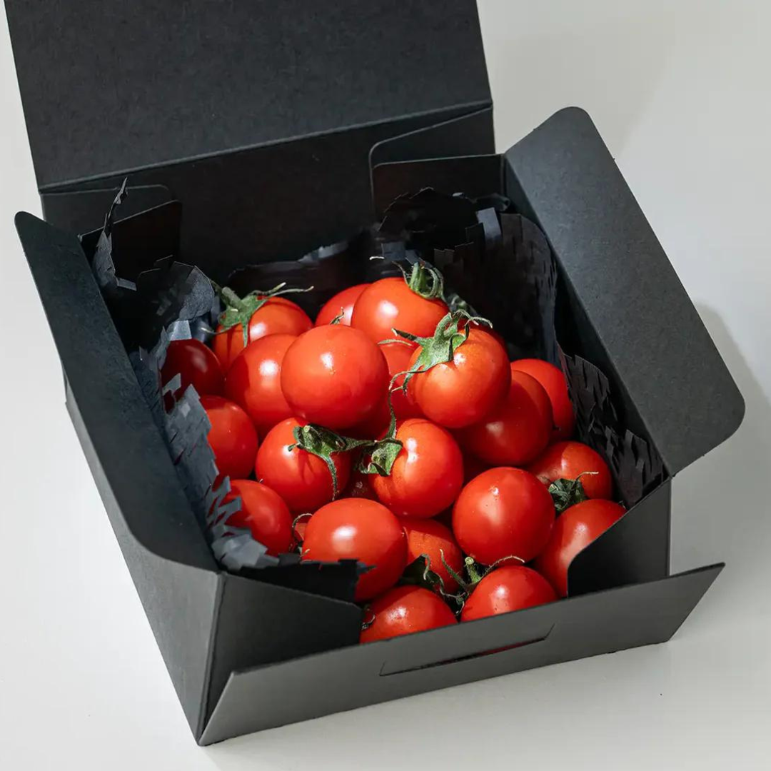 HOLY TOMATO
